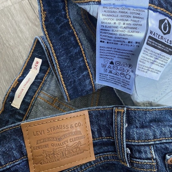 Levi's Women’s Premium Denim Wedgie Straight Leg Button Fly Jeans, Plus Size 24W - Picture 11 of 11